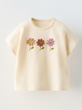 Zara Girls Floral Appliqué Tee Ecru Cream Flower Shirt Size 6